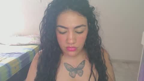 Snapshot of laila_silk chatting on 9, 6, 2026 laila_silk online show from 9, 6, 2026