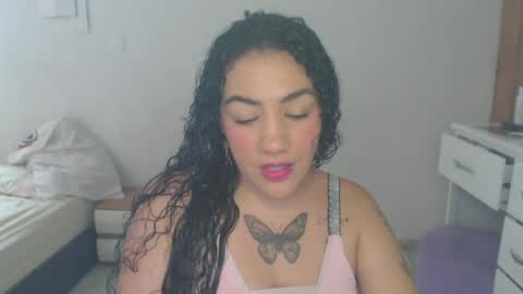 Snapshot of laila_silk chatting on 18, 6, 2026 laila_silk online show from 18, 6, 2026