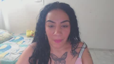 Snapshot of laila_silk chatting on 2, 7, 2026 laila_silk online show from 2, 7, 2026