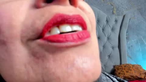 Lailacastillo online show from 30, 10, 2025