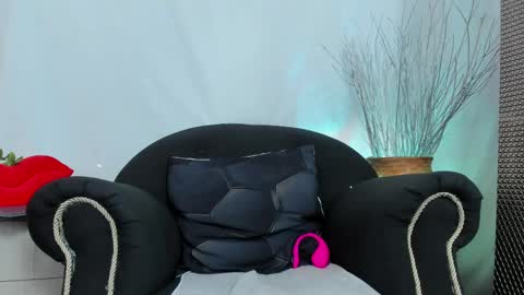 Lailacastillo online show from 22, 4, 2026