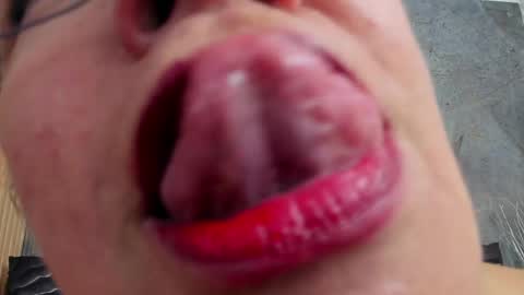 Lailacastillo online show from 23, 4, 2026