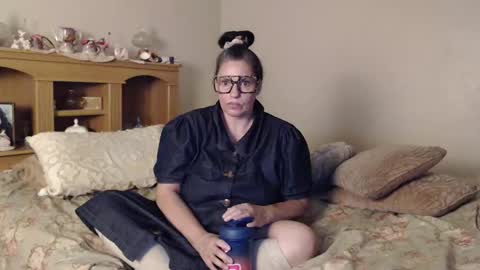 Naomi Rose online show from 27, 10, 2025