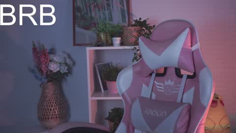 just call me Lana  and her security online show from 22, 12, 2024