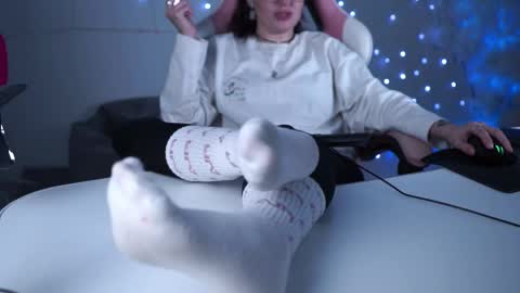 just call me Lana  and her security online show from 9, 3, 2025