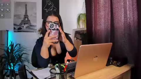  Lana  online show from 11, 6, 2026