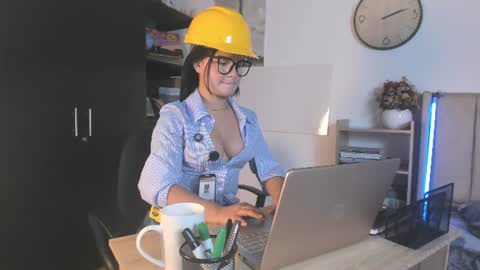  Lana  online show from 24, 7, 2026