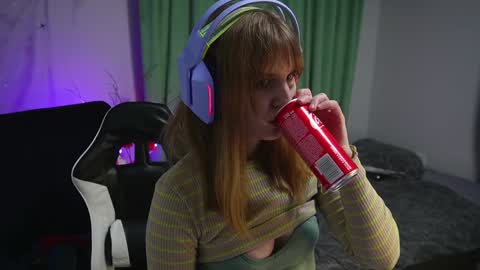 Snapshot of lana_del_kay chatting on 2, 12, 2024 Kay online show from 2, 12, 2024