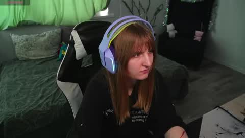 Snapshot of lana_del_kay chatting on 15, 2, 2025 Kay online show from 15, 2, 2025