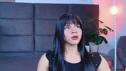 valentino moon online show from 13, 4, 2026