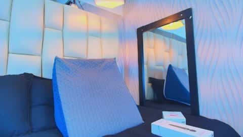 Vanessa  online show from 23, 4, 2026