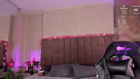 Snapshot of lanaamills chatting on 9, 6, 2026 Lana online show from 9, 6, 2026