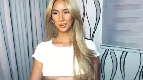 Lana online show from 19, 2, 2025