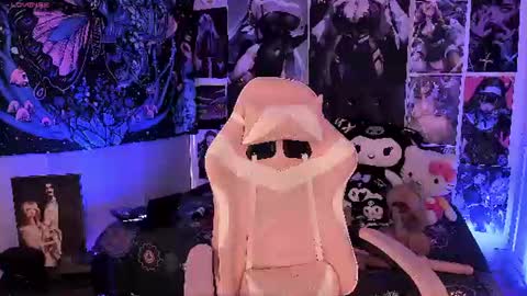 LanaKyutt666 online show from 17, 6, 2026