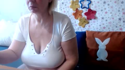 LovelyQueen online show from 11, 6, 2026