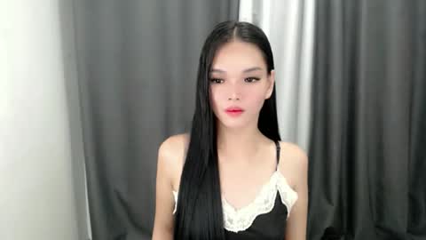 lanawyatt_ online show from 18, 3, 2026