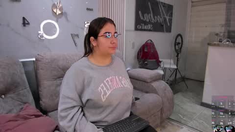 lanna_as online show from 9, 1, 2026