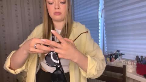 Snapshot of lanniecastellow chatting on 28, 3, 2026 Hello My name is Lola online show from 28, 3, 2026