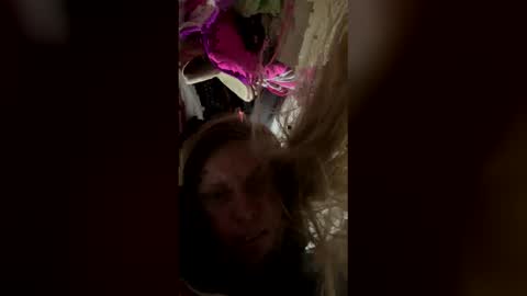 laquail online show from 25, 4, 2026