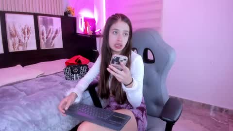 lara_as online show from 25, 4, 2026