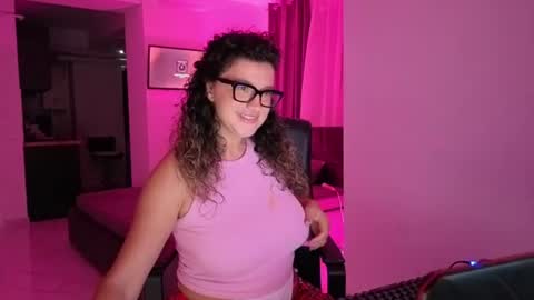 Lara online show from 27, 7, 2026