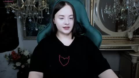 lara_benson_ online show from 29, 11, 2025