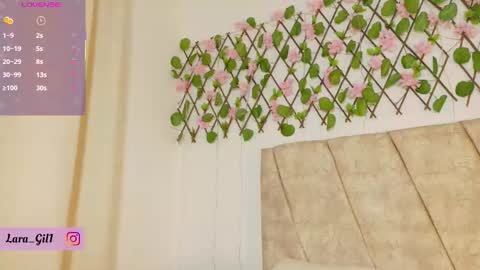 Lara Gill online show from 17, 9, 2025