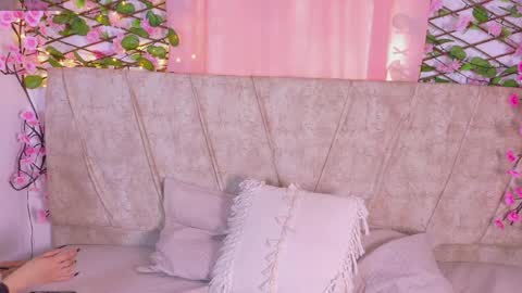 Lara Gill online show from 29, 3, 2026