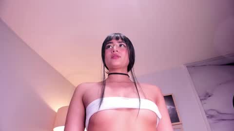 Lara Madisson online show from 8, 3, 2025