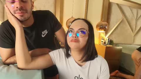 lara  axel online show from 9, 3, 2026