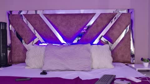 Lara online show from 28, 4, 2026