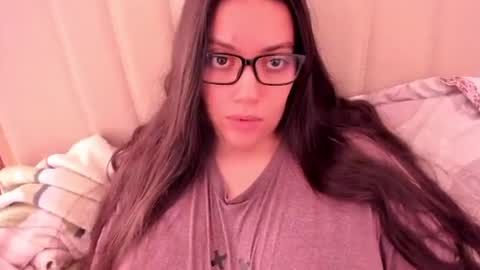 lara online show from 19, 4, 2026