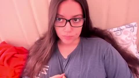 lara online show from 24, 4, 2026