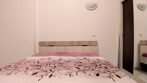 Lara online show from 15, 1, 2025