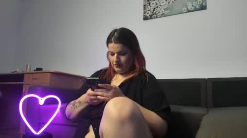 Snapshot of larahartt chatting on 10, 6, 2026 Lara Hartt online show from 10, 6, 2026