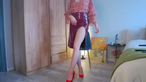 LaraKanes online show from 5, 2, 2025