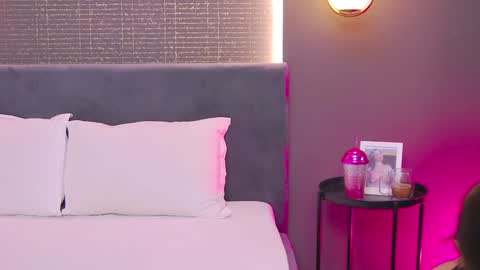 LaraKent online show from 25, 1, 2025