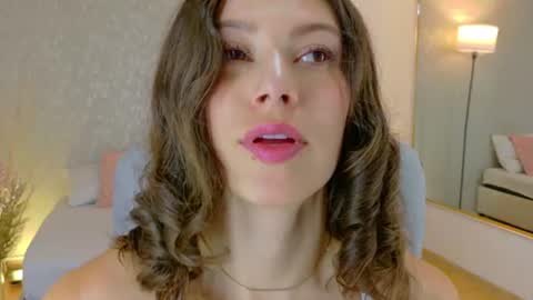 Lara  online show from 4, 7, 2026