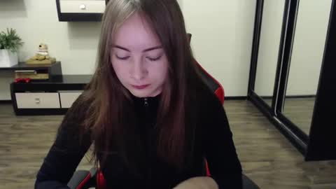 Laralianna online show from 12, 9, 2025