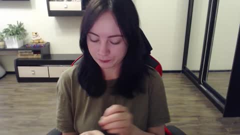 Laralianna online show from 9, 10, 2025