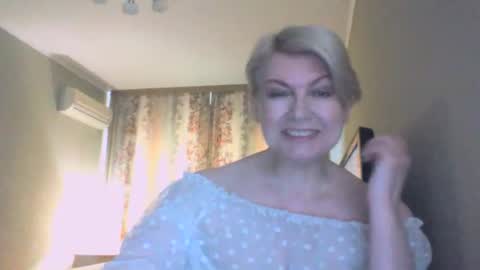 laramrs online show from 25, 4, 2026