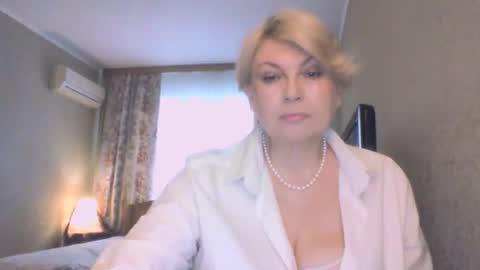 laramrs online show from 28, 4, 2026