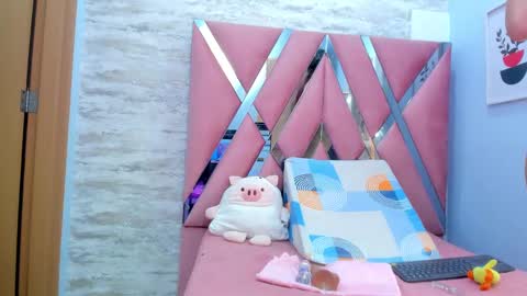 Lara Murphy online show from 17, 1, 2025