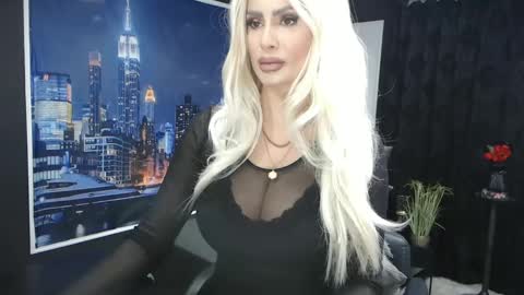 laras_moans online show from 2, 2, 2025