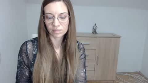 Snapshot of larawinters chatting on 9, 2, 2025 larawinters online show from 9, 2, 2025