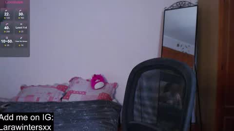 Snapshot of larawinters chatting on 15, 9, 2025 larawinters online show from 15, 9, 2025