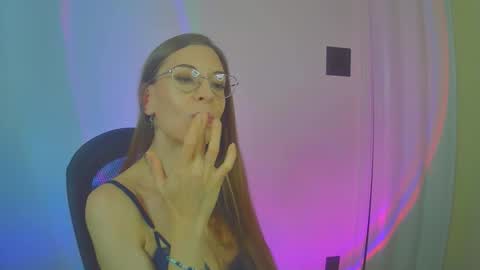 larawintersxxx online show from 3, 11, 2025