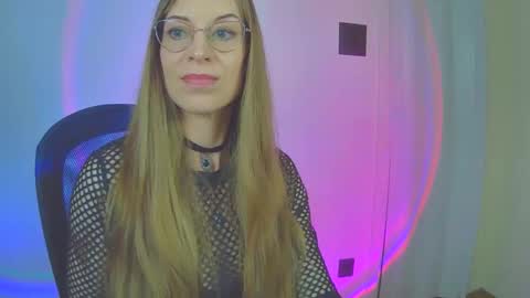 larawintersxxx online show from 25, 11, 2025