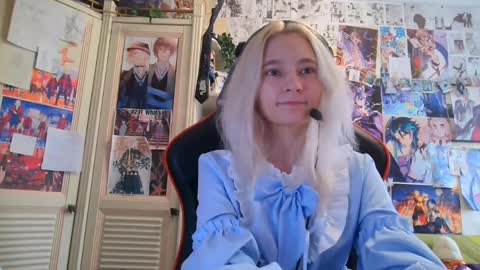 Snapshot of lareeconole chatting on 7, 4, 2026 Sivilia online show from 7, 4, 2026