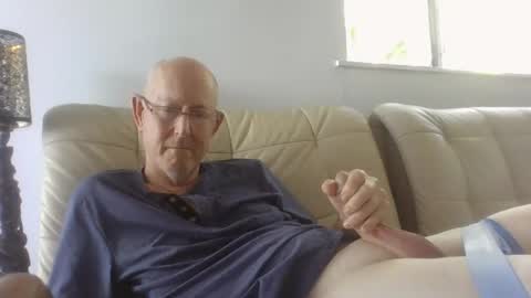 Snapshot of largerthan chatting on 7, 2, 2026 largerthan- say hi on entry online show from 7, 2, 2026